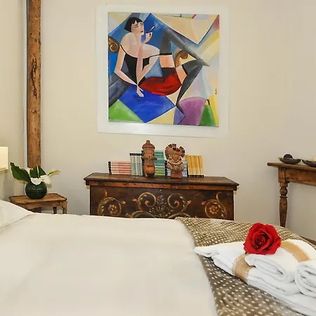 Paolina Villa